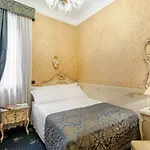 Hotel Montecarlo 3*
