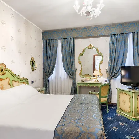 Montecarlo Hotel