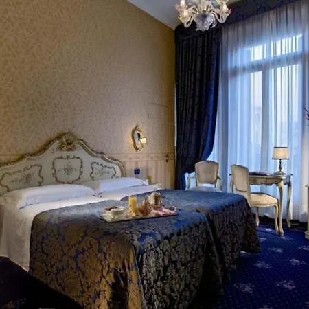 Montecarlo Hotel