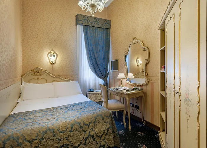 Montecarlo Отель