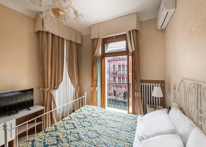 Отель Montecarlo