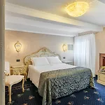 Montecarlo 3* Venedig
