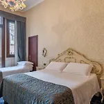 Hotel Montecarlo 3*