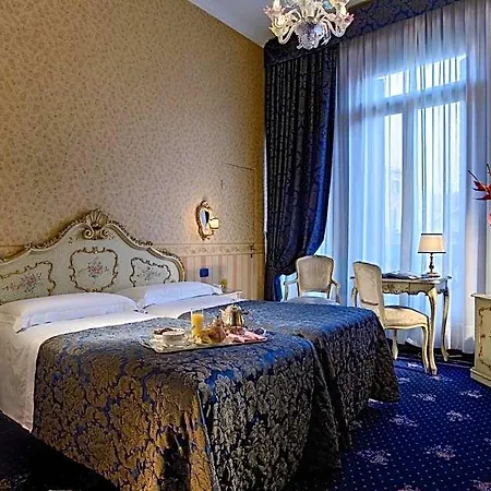 Szálloda Montecarlo 3*