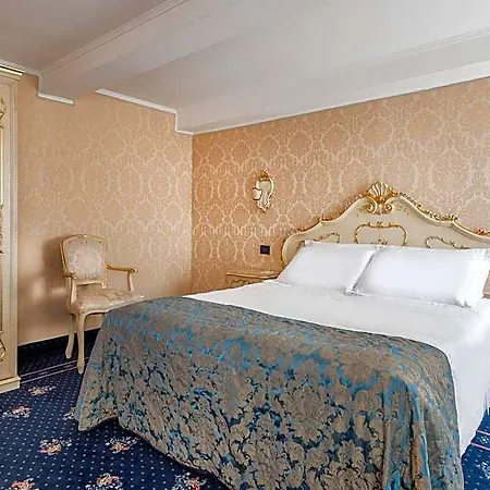 Montecarlo 3* Velence
