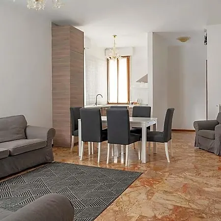 Szálloda Montecarlo