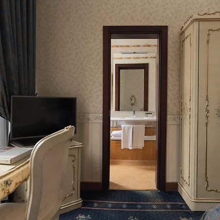 Hotel Montecarlo