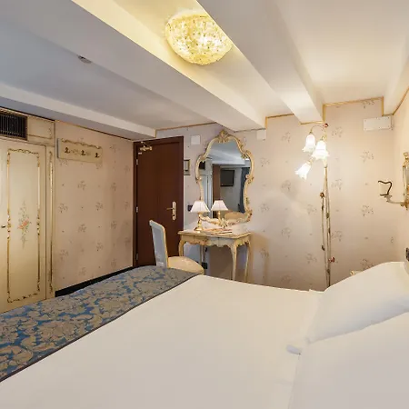 Montecarlo 3* ונציה