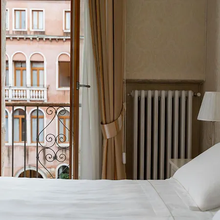 Hotel Montecarlo 3*