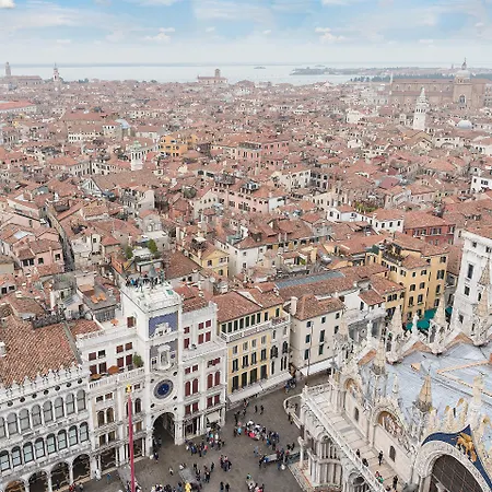 Montecarlo Otel Venedik